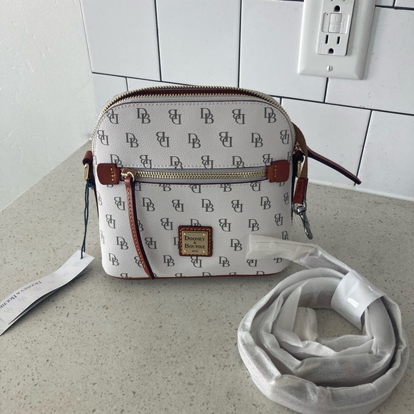 Dooney & Bourke Domed Crossbody NWT - Picture 1 of 3